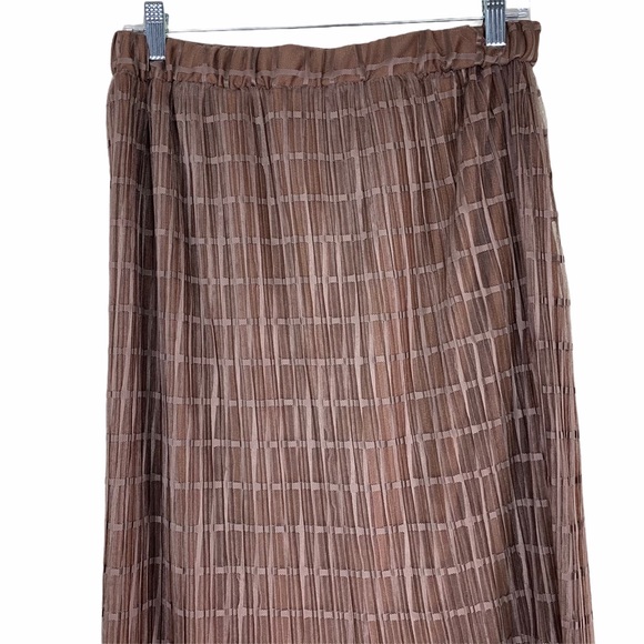 Metrowear Brown Windowpane Tulle Pleated MidiSkirt - Picture 2 of 7